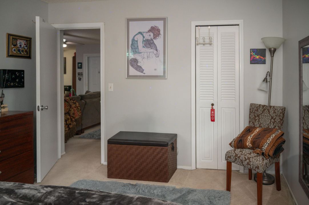 For Sale: $230,000 (2 beds, 2 baths, 1023 Square Feet)