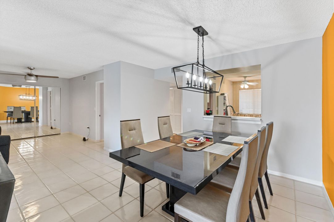 For Sale: $289,000 (2 beds, 2 baths, 1500 Square Feet)