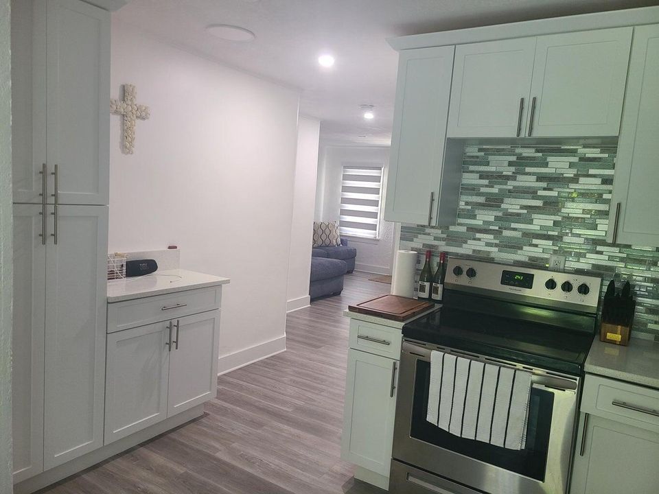 出租: $2,500 (2 贝兹, 2 浴室, 1935 平方英尺)