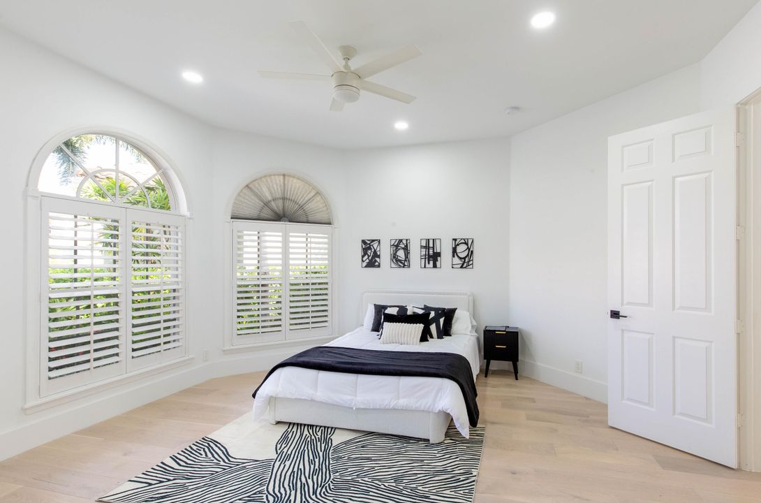 出租: $13,500 (3 贝兹, 3 浴室, 2616 平方英尺)