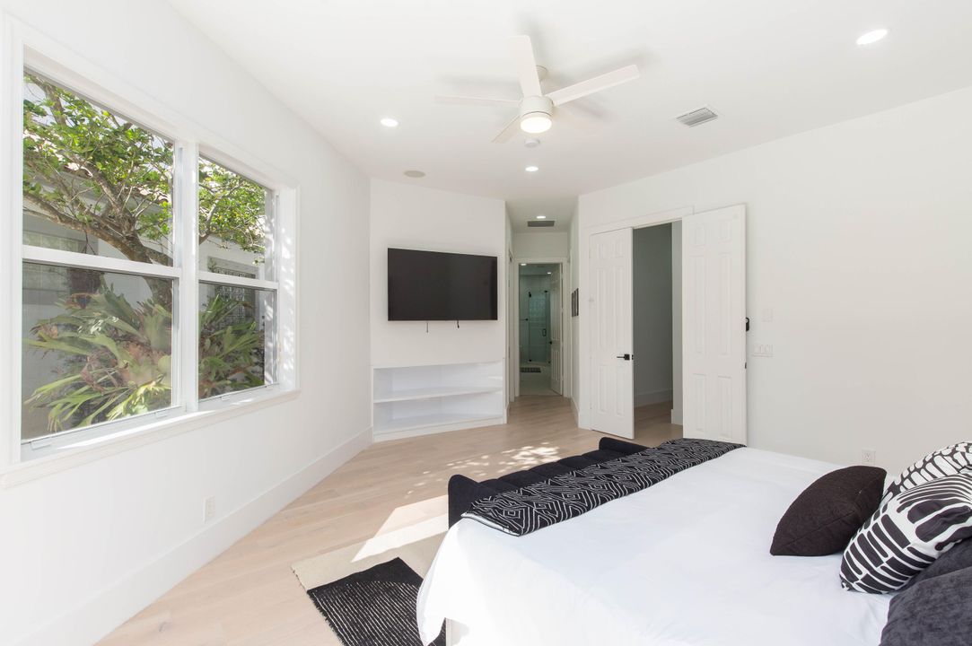 出租: $13,500 (3 贝兹, 3 浴室, 2616 平方英尺)