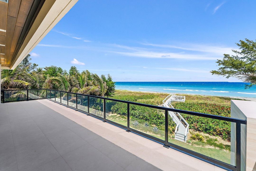 Active With Contract: $14,500,000 (4 beds, 6 baths, 5965 Square Feet)