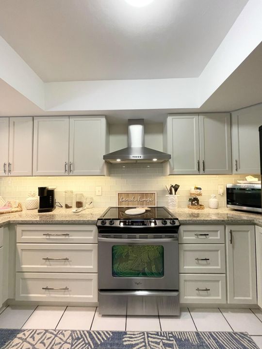 For Rent: $3,500 (2 beds, 2 baths, 1153 Square Feet)