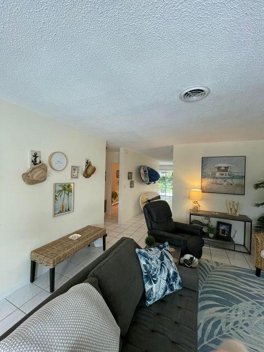 For Rent: $3,500 (2 beds, 2 baths, 1153 Square Feet)