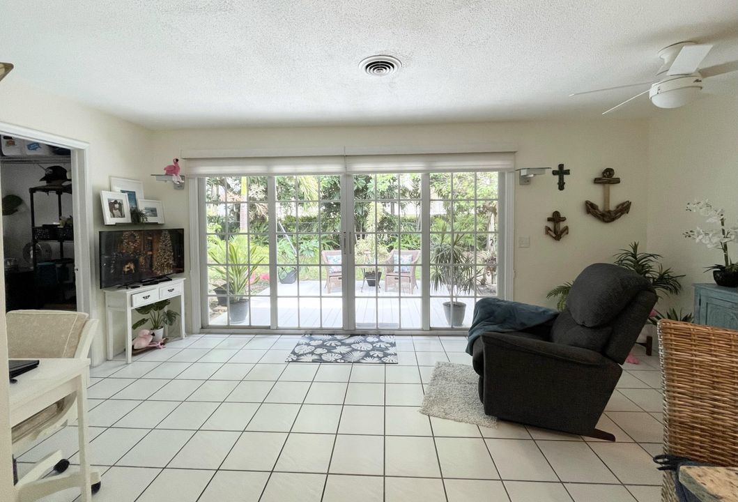 For Rent: $3,500 (2 beds, 2 baths, 1153 Square Feet)