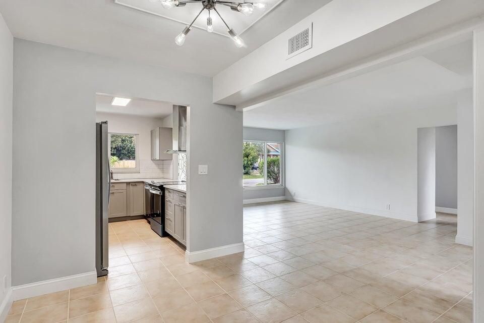 En Renta: $3,200 (3 camas, 2 baños, 2238 Pies cuadrados)