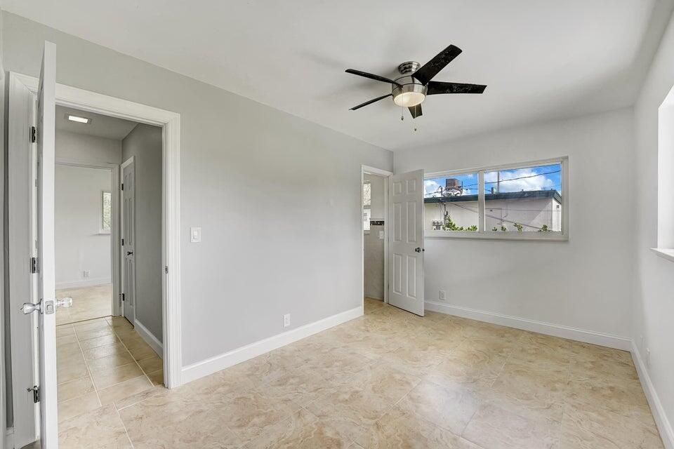 En Renta: $3,200 (3 camas, 2 baños, 2238 Pies cuadrados)