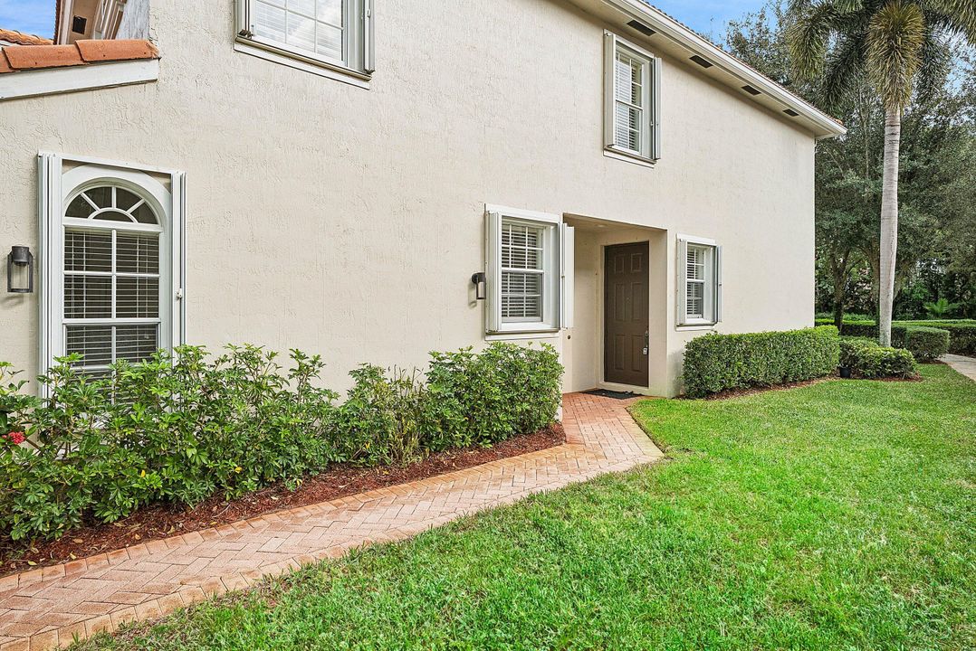 For Sale: $609,500 (4 beds, 2 baths, 1805 Square Feet)