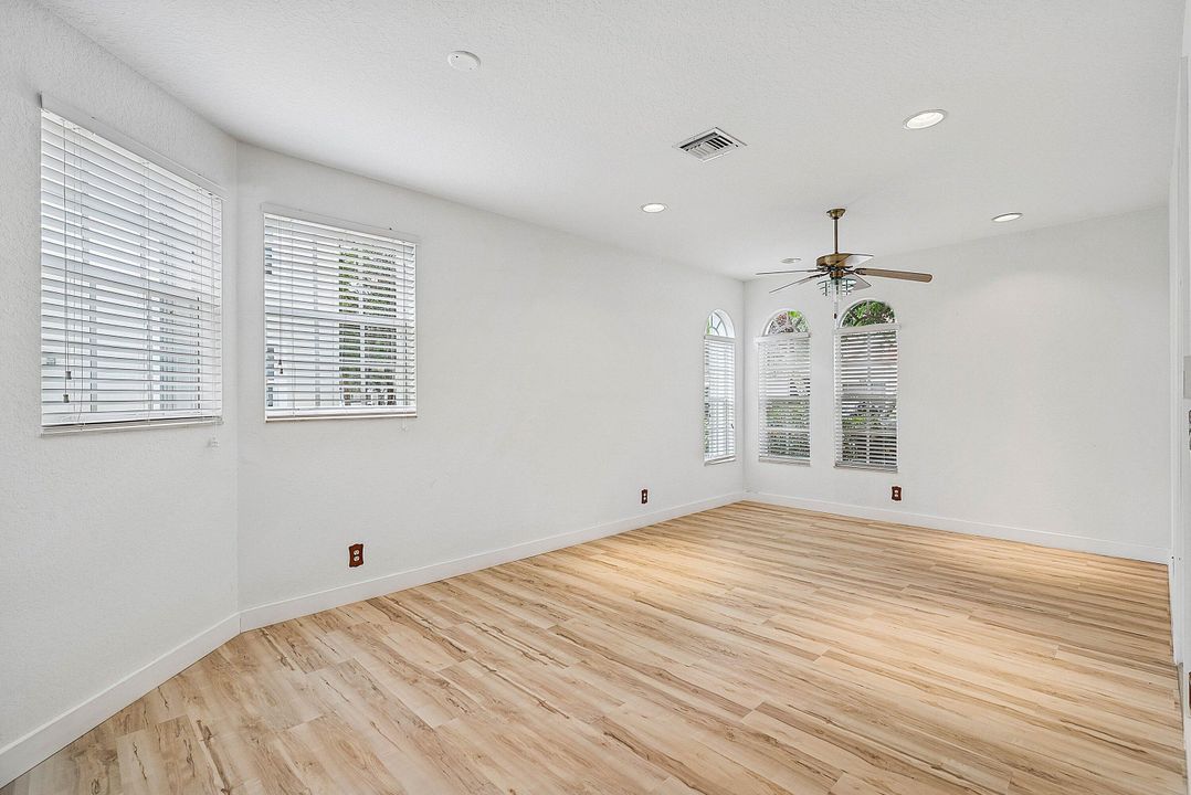 For Sale: $609,500 (4 beds, 2 baths, 1805 Square Feet)