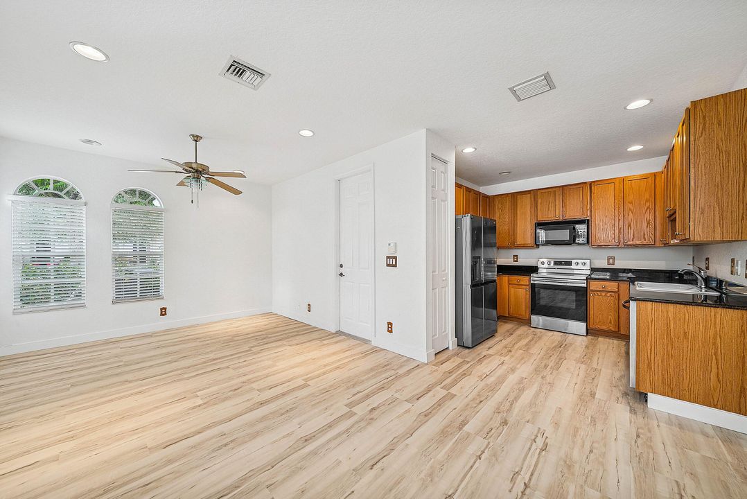 For Sale: $609,500 (4 beds, 2 baths, 1805 Square Feet)