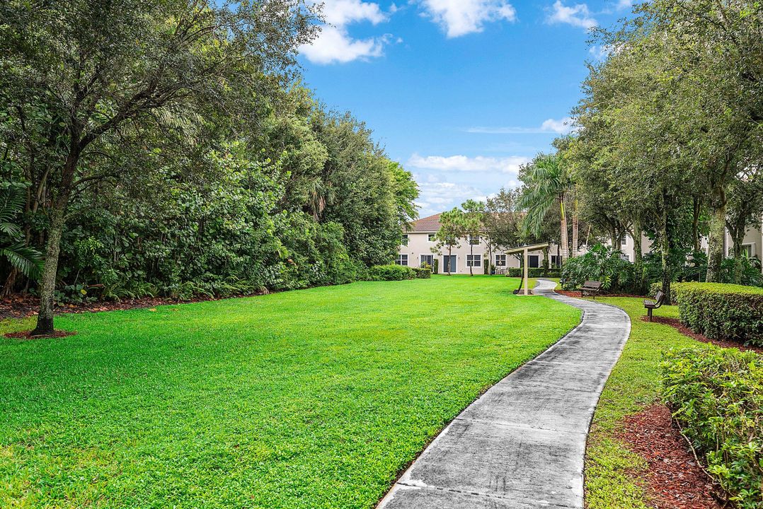 For Sale: $609,500 (4 beds, 2 baths, 1805 Square Feet)