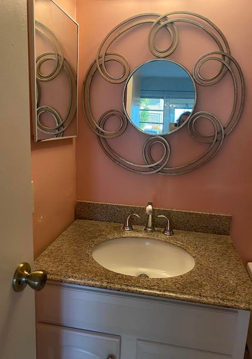 На продажу: $89,000 (1 спален, 1 ванн, 720 Квадратных фут)