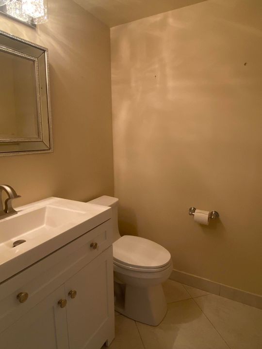 На продажу: $89,000 (1 спален, 1 ванн, 720 Квадратных фут)