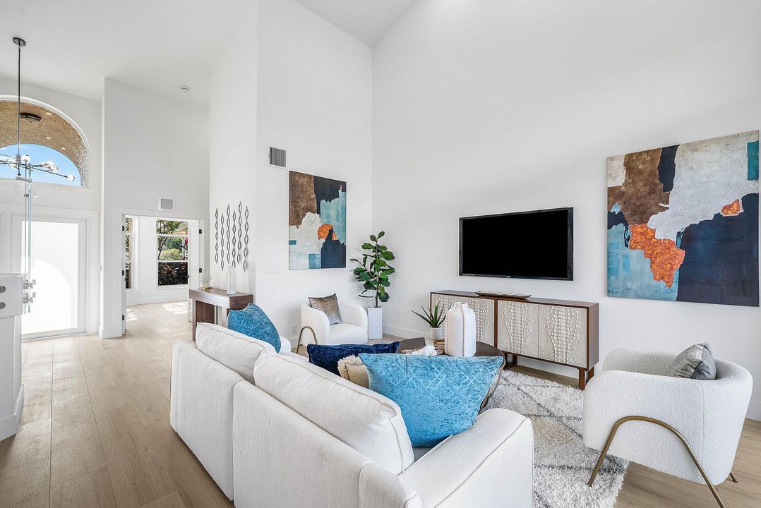 For Sale: $1,199,000 (3 beds, 3 baths, 2317 Square Feet)