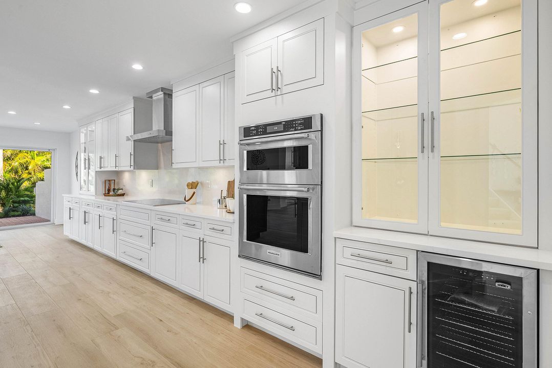 For Sale: $1,199,000 (3 beds, 3 baths, 2317 Square Feet)