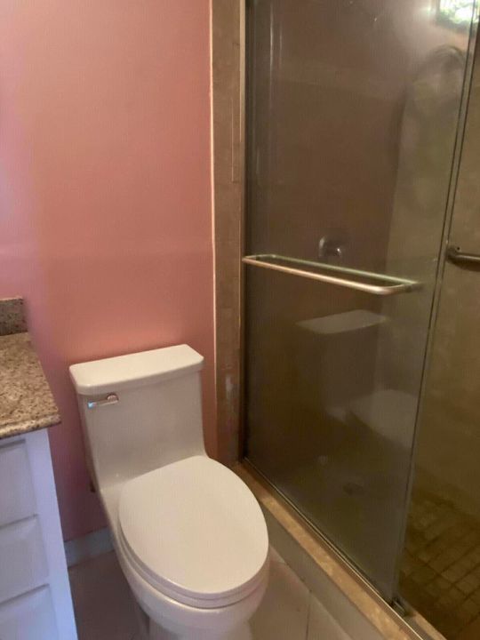 На продажу: $89,000 (1 спален, 1 ванн, 720 Квадратных фут)