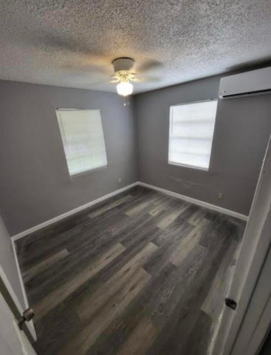 For Rent: $2,000 (2 beds, 1 baths, 700 Square Feet)