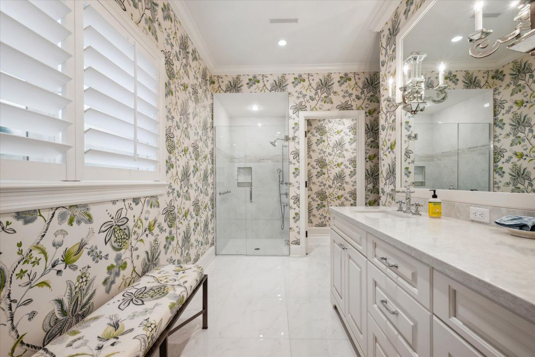 En Venta: $1,950,000 (3 camas, 3 baños, 2589 Pies cuadrados)