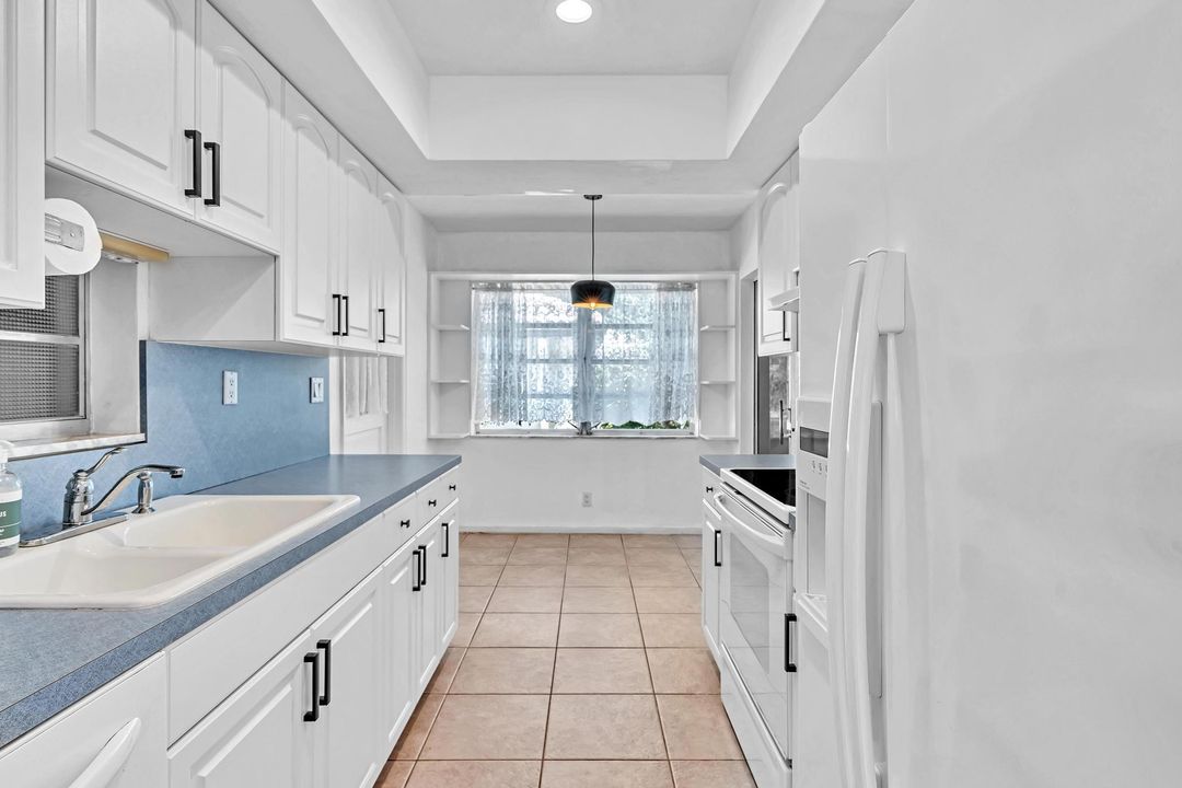 В аренду: $2,550 (2 спален, 2 ванн, 1180 Квадратных фут)