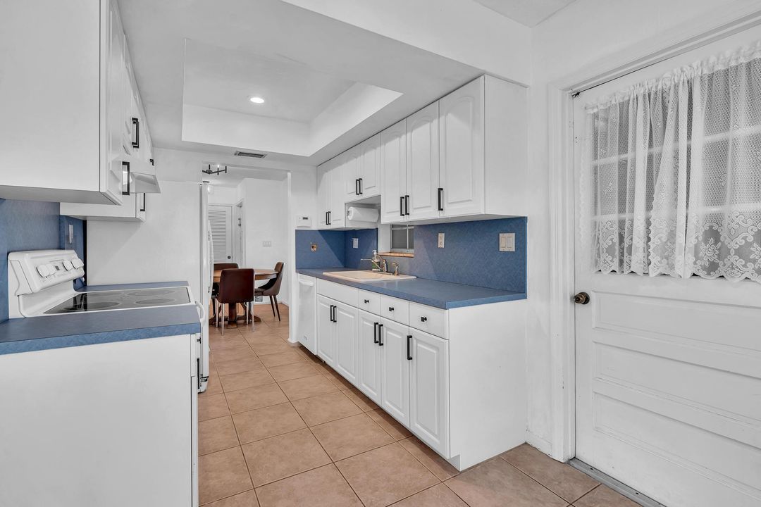 В аренду: $2,550 (2 спален, 2 ванн, 1180 Квадратных фут)