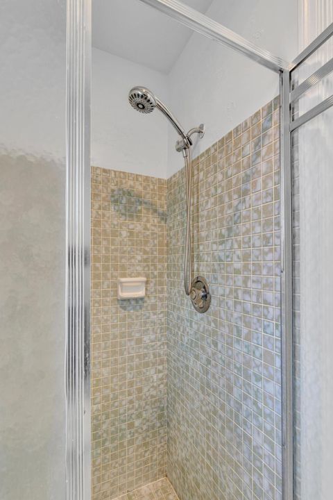 В аренду: $2,550 (2 спален, 2 ванн, 1180 Квадратных фут)