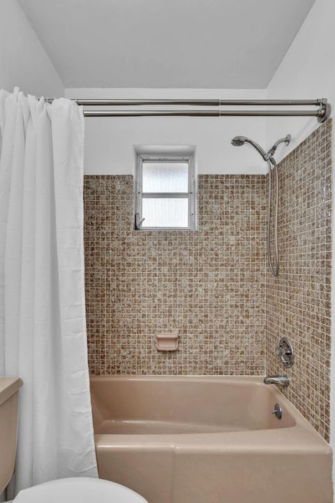 В аренду: $2,550 (2 спален, 2 ванн, 1180 Квадратных фут)