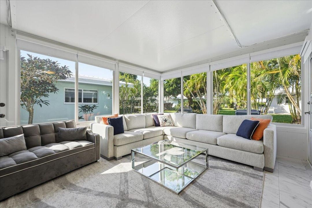 На продажу: $829,000 (2 спален, 2 ванн, 2150 Квадратных фут)