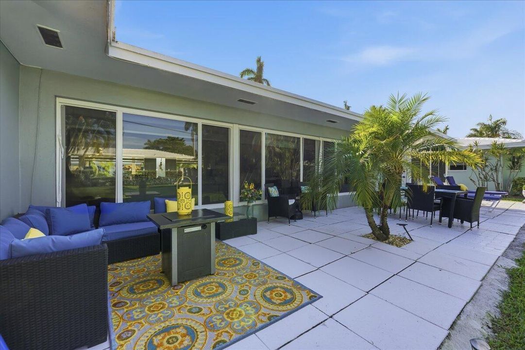 На продажу: $829,000 (2 спален, 2 ванн, 2150 Квадратных фут)