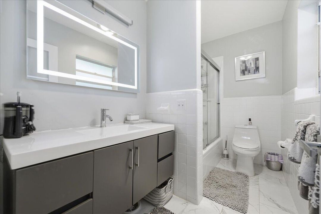 На продажу: $829,000 (2 спален, 2 ванн, 2150 Квадратных фут)