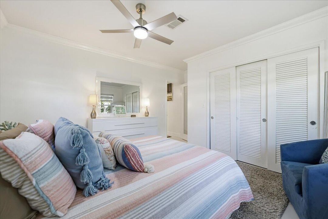 На продажу: $829,000 (2 спален, 2 ванн, 2150 Квадратных фут)