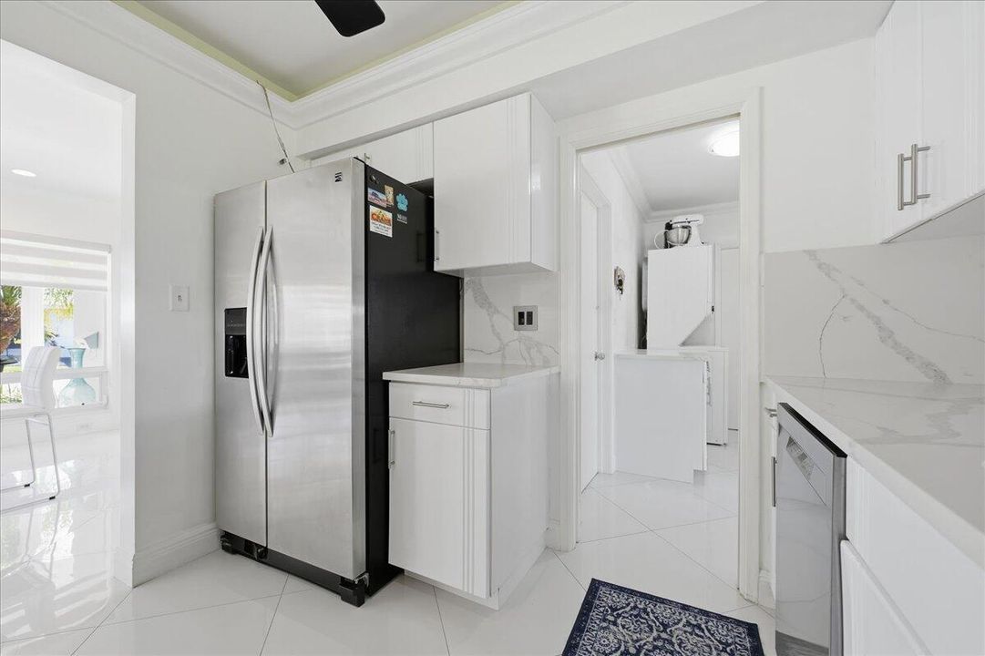 На продажу: $829,000 (2 спален, 2 ванн, 2150 Квадратных фут)