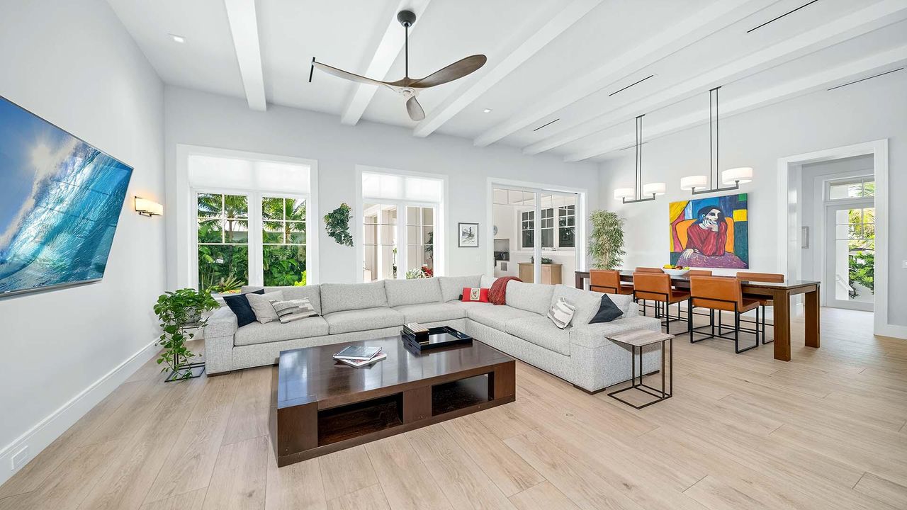 For Sale: $9,950,000 (5 beds, 5 baths, 5499 Square Feet)