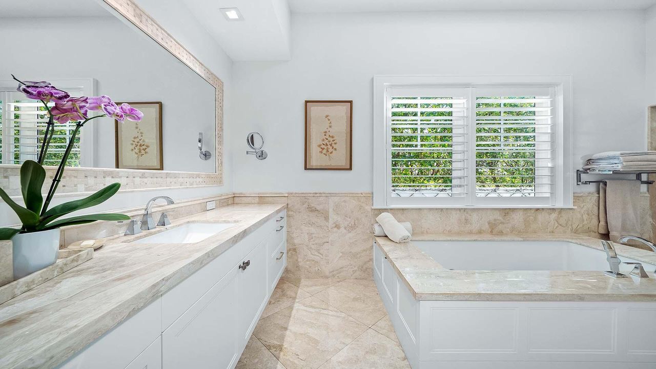 For Sale: $9,950,000 (5 beds, 5 baths, 5499 Square Feet)