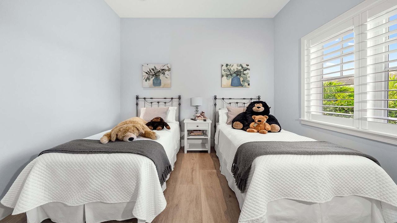 For Sale: $9,950,000 (5 beds, 5 baths, 5499 Square Feet)