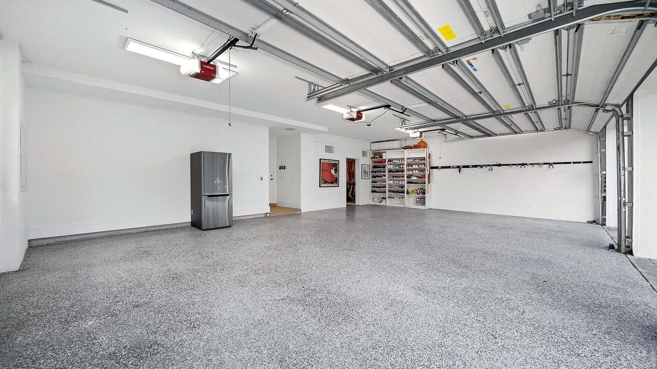 For Sale: $9,950,000 (5 beds, 5 baths, 5499 Square Feet)