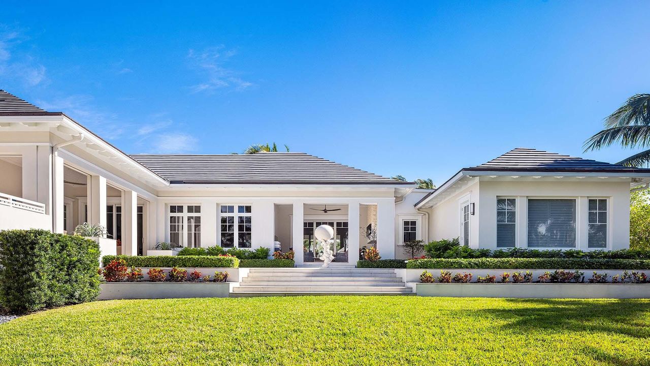 For Sale: $9,950,000 (5 beds, 5 baths, 5499 Square Feet)