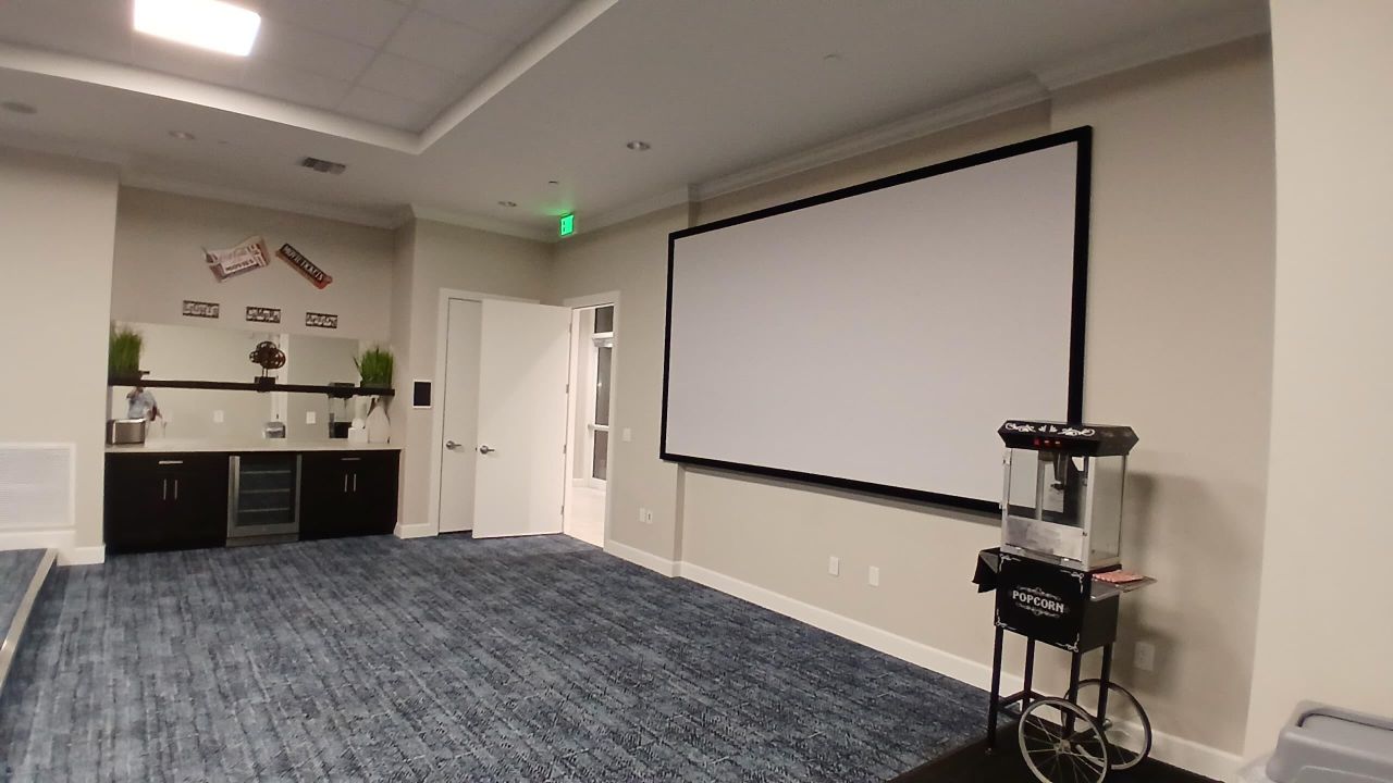 出租: $4,000 (3 贝兹, 3 浴室, 2389 平方英尺)