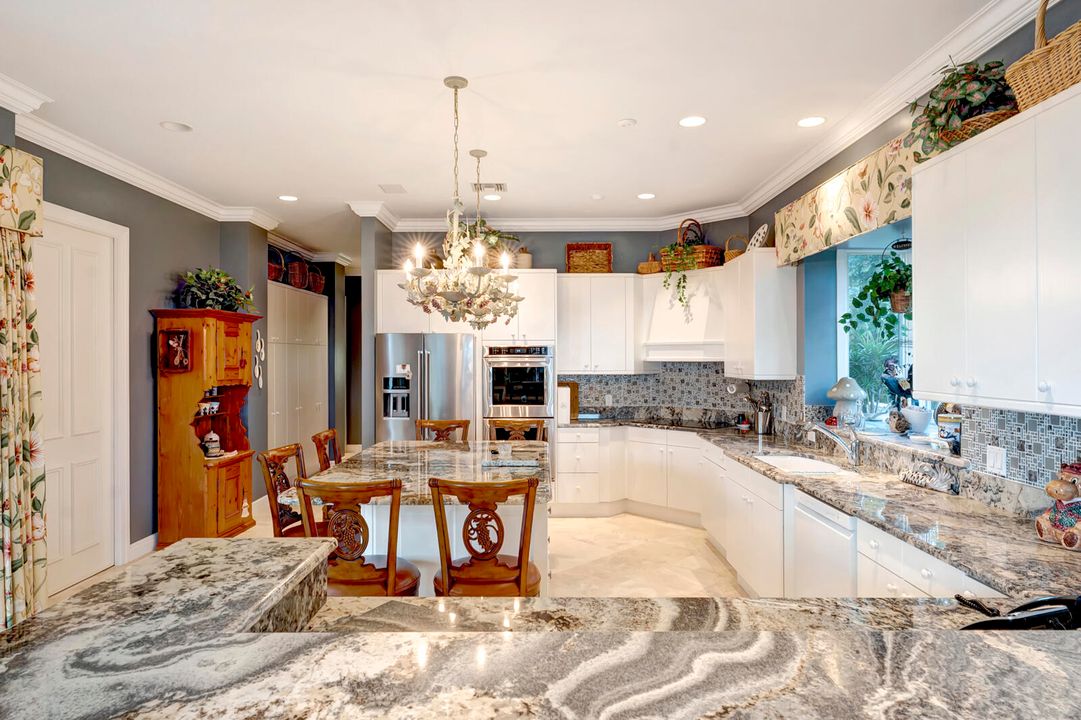 En Venta: $4,300,000 (5 camas, 4 baños, 8123 Pies cuadrados)