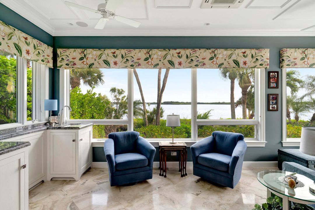 En Venta: $4,300,000 (5 camas, 4 baños, 8123 Pies cuadrados)