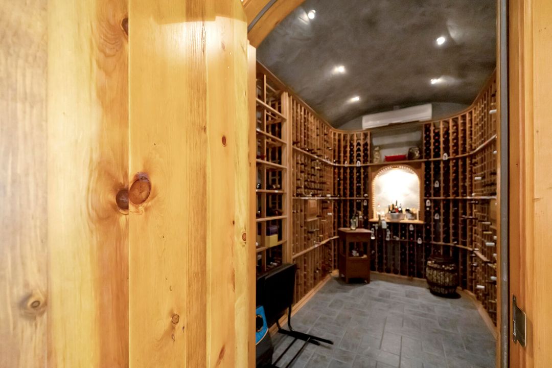 En Venta: $4,300,000 (5 camas, 4 baños, 8123 Pies cuadrados)