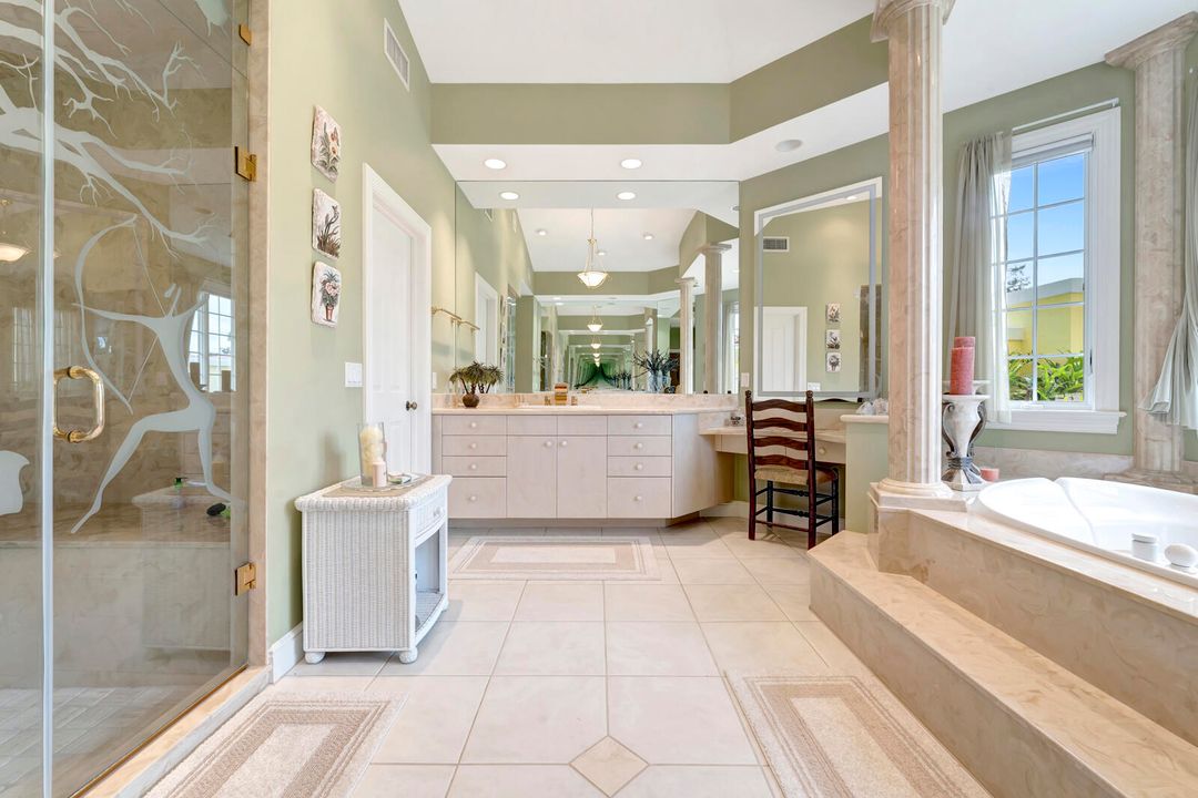 En Venta: $4,300,000 (5 camas, 4 baños, 8123 Pies cuadrados)