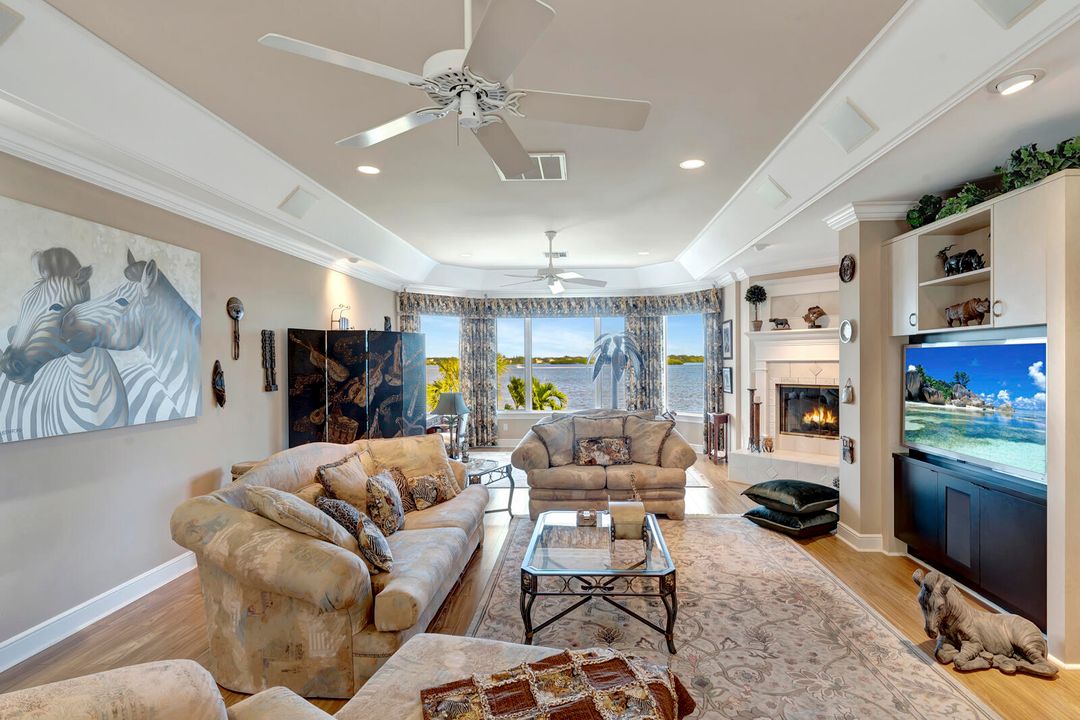 En Venta: $4,300,000 (5 camas, 4 baños, 8123 Pies cuadrados)