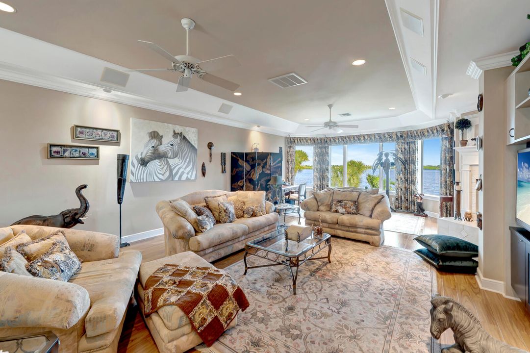 En Venta: $4,300,000 (5 camas, 4 baños, 8123 Pies cuadrados)