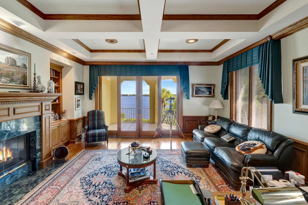 En Venta: $4,300,000 (5 camas, 4 baños, 8123 Pies cuadrados)