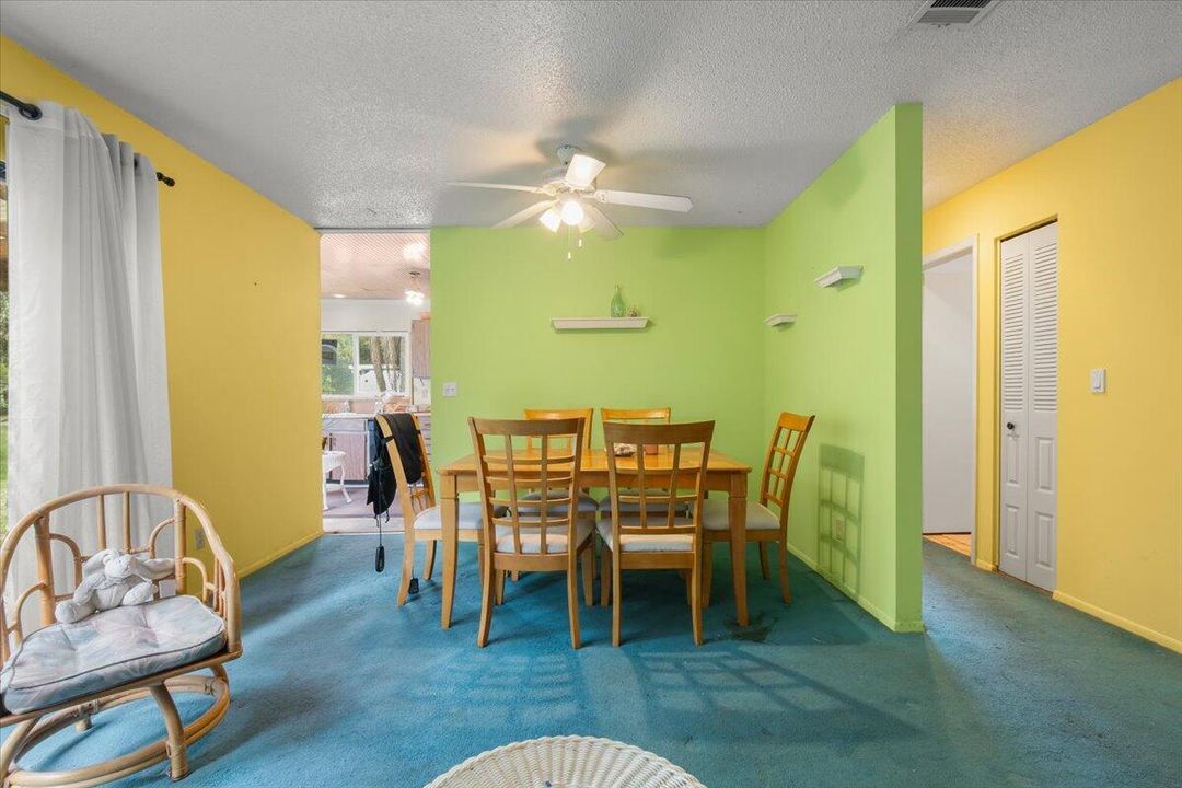 待售: $239,000 (3 贝兹, 2 浴室, 1246 平方英尺)