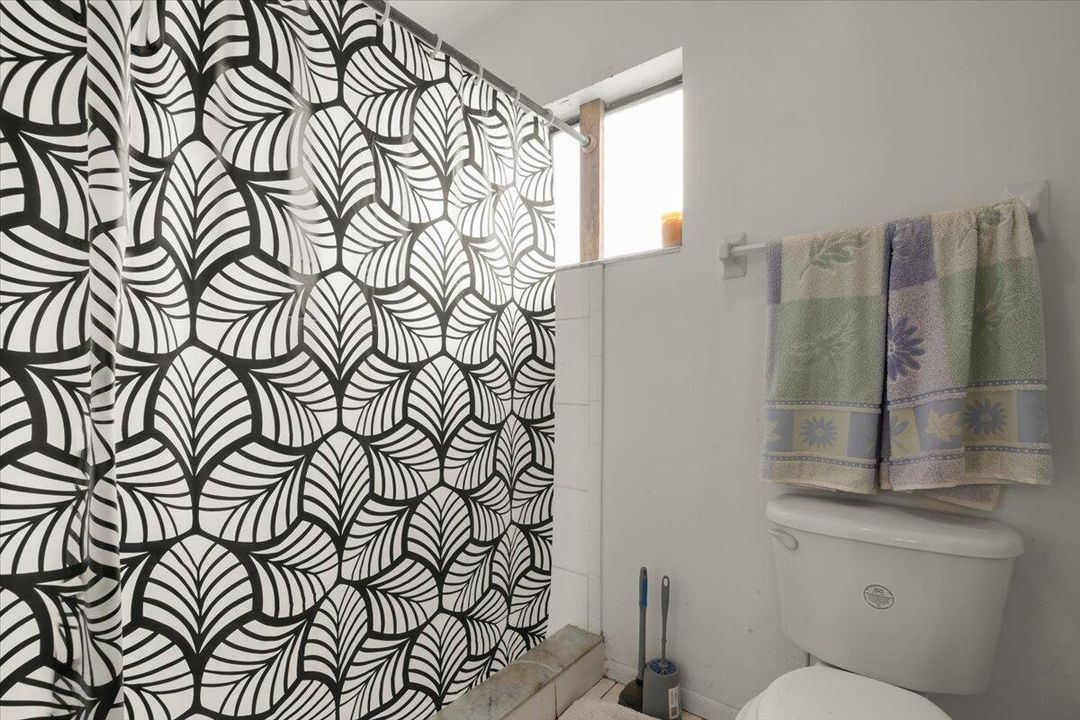 待售: $239,000 (3 贝兹, 2 浴室, 1246 平方英尺)