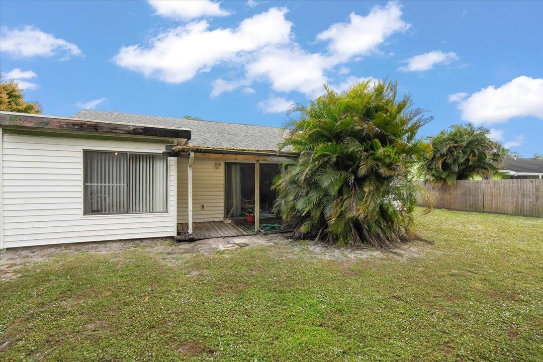 待售: $239,000 (3 贝兹, 2 浴室, 1246 平方英尺)