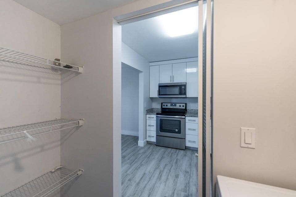 На продажу: $249,900 (2 спален, 2 ванн, 1115 Квадратных фут)