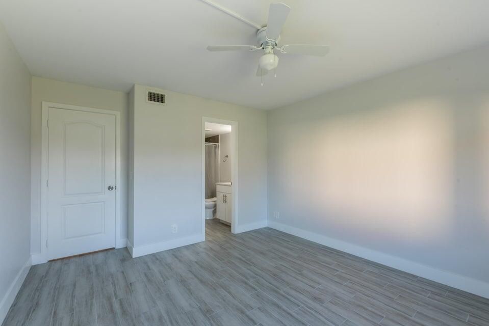 На продажу: $249,900 (2 спален, 2 ванн, 1115 Квадратных фут)