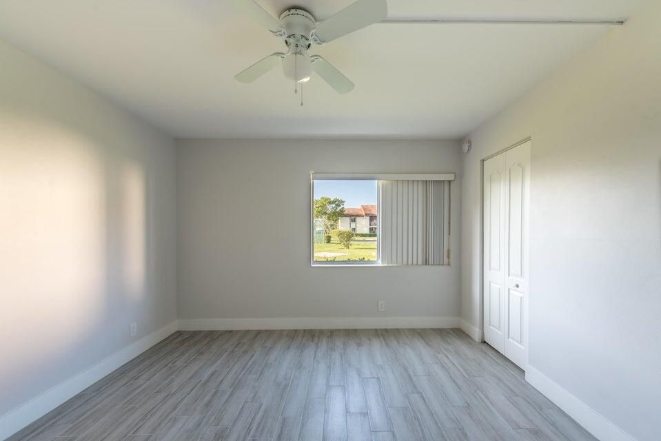 На продажу: $249,900 (2 спален, 2 ванн, 1115 Квадратных фут)